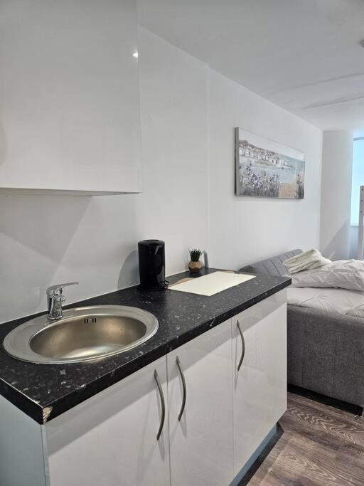 Small Studio For Group Of 5 In Delta Croydon Dpf3 Екстериор снимка